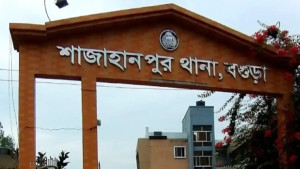 গভীর রাতে সড়কে পড়েছিল ২ জনের মরদেহ