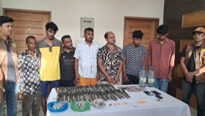 বাগেরহাটে পৃথক অভিযানে ইয়াবা-গাঁজা-মদ ও জাল টাকাসহ গ্রেপ্তার ১১