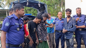 বিএনপির সভা ঘিরে উত্তেজনা, অস্ত্র-গুলিসহ আটক ৫