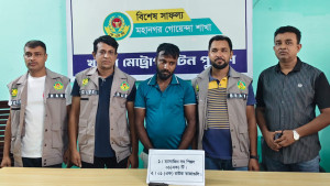 খুলনায় অস্ত্রসহ সন্ত্রাসী রুবেল গ্রেপ্তার