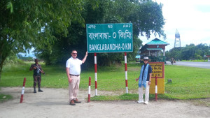 বাংলাবান্ধা স্থলবন্দর পরিদর্শনে মার্কিন রাষ্ট্রদূত