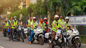 সিরাজগঞ্জে ৭ মাসে রেকর্ড পরিমাণ রাজস্ব আদায় ট্রাফিক পুলিশের