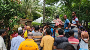 বাগেরহাটে একই পরিবারের তিনজনের মরদেহ উদ্ধার