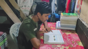 হাটে বরই বিক্রি করে এসএসসিতে জিপিএ-৫ পেল দুর্জয়