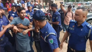 বৈষম্যবিরোধী ছাত্র আন্দোলনের সদস্য সচিব মাহদিসহ আটক ৩ 