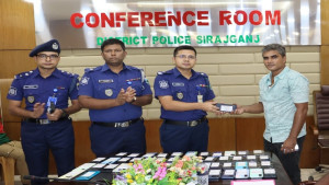 অর্ধশতাধিক হারানো মোবাইল প্রকৃত মালিকদের কাছে ফেরত