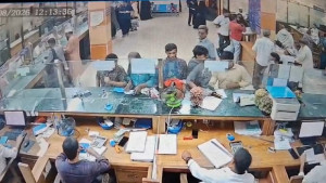 গ্রাহকের সাত লাখ ৮০ হাজার টাকা নিয়ে চম্পট প্রতারক চক্র