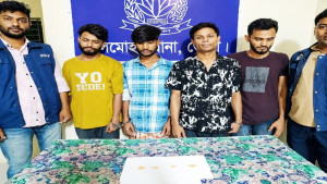 লালমোহনে ইয়াবাসহ আটক ৪