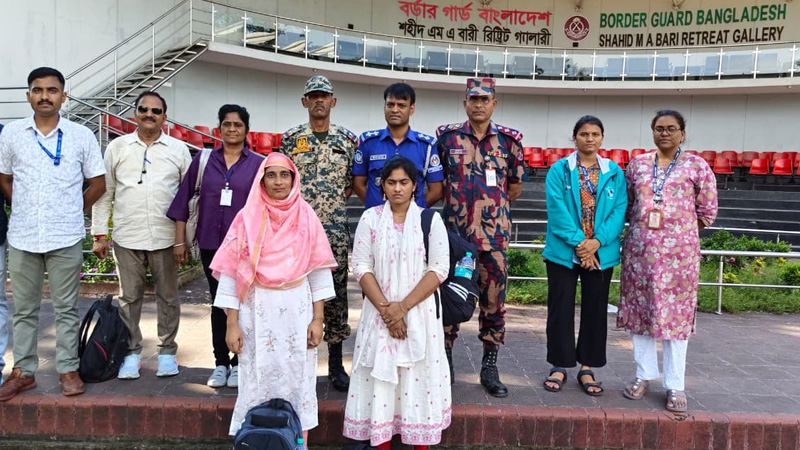 ভারতে জেল খেটে দেশে ফিরলেন ৩ যুবতী