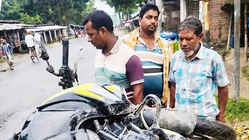 বাড়ি ফেরা হলো না দুই শ্রমিকের, কালভার্টে পড়ে প্রাণহানি