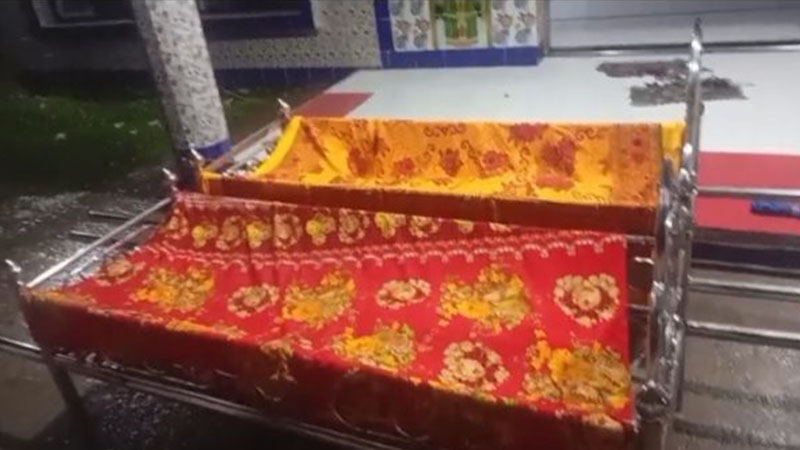 ছেলের মরদেহ দেখে বাবার মৃত্যু, একই দিনে বাবা-ছেলের জানাজা
