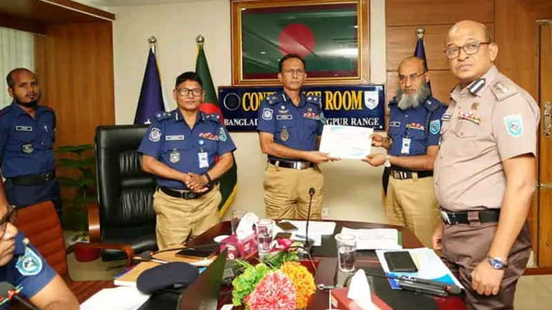 জুলাইয়ে অপরাধ নিয়ন্ত্রণে শ্রেষ্ঠ পঞ্চগড় জেলা পুলিশ