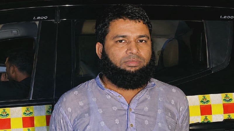 স্কুলছাত্রী ধর্ষণের অভিযোগে ক্লিনিক পরিচালক গ্রেপ্তার