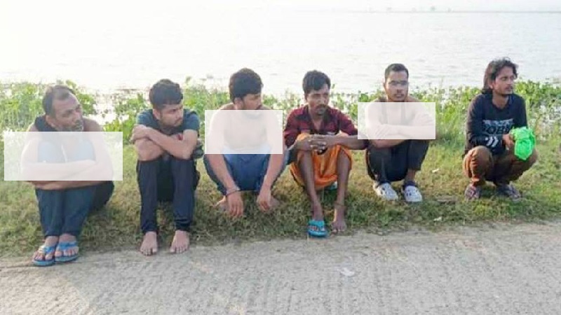 চাঁপাইনবাবগঞ্জ সীমান্তে ৬ জনকে পুশইনের চেষ্টা রুখে দিল বিজিবি