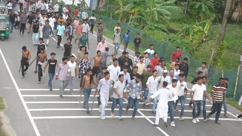 ছাত্রদলের আনন্দ মিছিলে যাওয়ার পথে হামলা, আহত ১৫
