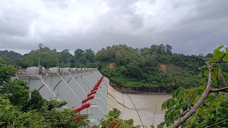 খুলে দেওয়া হলো কাপ্তাই বাঁধের ১৬ গেট