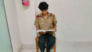 বিকেলে বাবার দাফন,  রাতে এটিএম বুথে ডিউটি, সকালে এইচএসসি পরীক্ষা