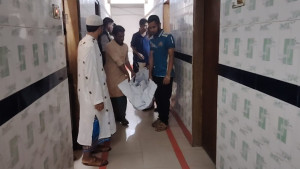 আবাসিক হোটেলে মিলল ঝুলন্ত মরদেহ