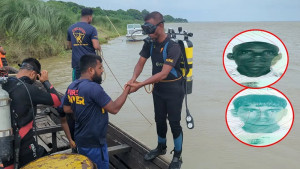 রাজশাহীতে পদ্মায় নৌকাডুবি, দ্বিতীয় দিনেও চলছে উদ্ধার অভিযান