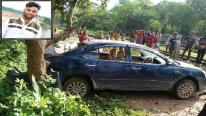 ট্রেনের ধাক্কায় দুমড়ে-মুচড়ে গেল প্রাইভেটকার, ব্যবসায়ী নিহত 