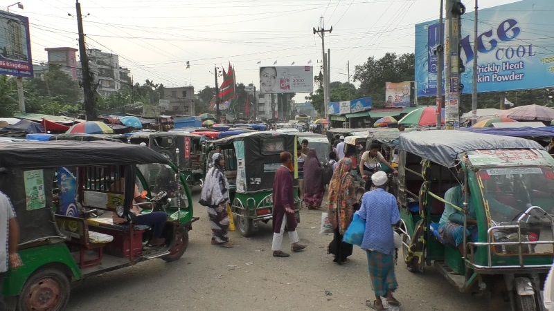 ময়মনসিংহ শহরে আতঙ্কের আরেক নাম অটোরিকশা