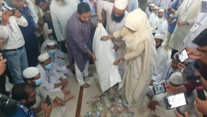 পাগলা মসজিদে সাড়ে ৩ ঘণ্টায় মিলল ১০ কোটি টাকা