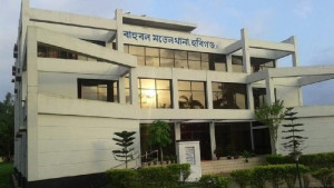 চতুর্থ শ্রেণির শিক্ষার্থীকে ধর্ষণের অভিযোগ, বৃদ্ধ আটক