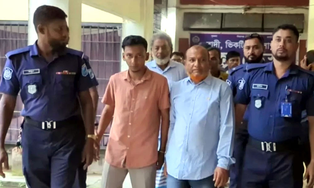 ব্যবসা প্রতিষ্ঠান দখলের অভিযোগে বাবা-ছেলে কারাগারে