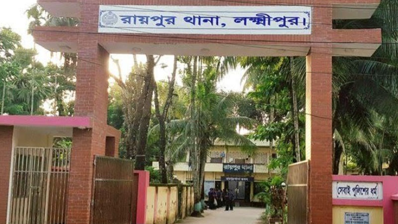 একই পরিবারের তিনজনকে কুপিয়ে হত্যা, গণপিটুনীতে অভিযুক্ত নিহত