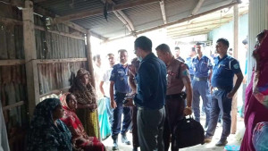 দৌলতদিয়া যৌনপল্লীতে অপরাধ প্রতিরোধে ঐক্যবদ্ধ হচ্ছেন যৌনকর্মীরা