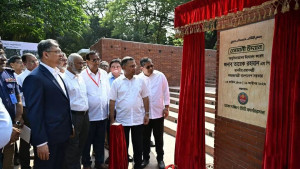 নগর ভবন পরিদর্শন ও মতবিনিময় সভায় প্রধানমন্ত্রী