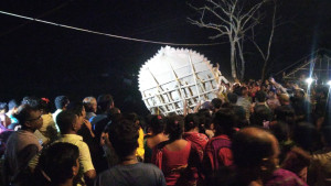 প্রতিমা বিসর্জনের মধ্য দিয়ে শেষ হলো শারদীয় দুর্গাপূজা
