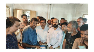 মাদারগঞ্জে শতদল সমবায় সমিতির টাকা গ্রাহকদের মাঝে বিতরণ শুরু