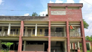 প্রধান শিক্ষক নেই ৭৩ স্কুলে, ভারপ্রাপ্ত দিয়েই চলছে দৌলতখানের প্রাথমিক শিক্ষা