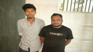 বোরহানউদ্দিনে বাড়ি বাড়ি গিয়ে ট্যাক্স আদায়: টিনের ঘরে ৩০০, পাকা ঘরে ৫০০ টাকা, দুই প্রতারক গ্রেপ্তার