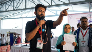 ‘তেলাপোকা’ পোস্ট থেকে প্রতিবাদী নেতা, মোদি সরকারের জন্য চ্যালেঞ্জ দীপকে