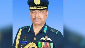 বিমানবাহিনীর সাবেক প্রধান আব্দুল হান্নান কাতারে গ্রেপ্তার