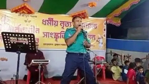 পূজামণ্ডপে গান গেয়ে ক্লোজড এএসআই, তদন্তের নির্দেশ