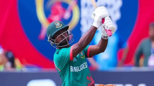 ৬ বলে ৬ ছক্কা হাকাল বাংলাদেশ