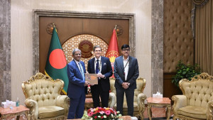রাষ্ট্রপতির সঙ্গে কেয়ার বাংলাদেশ প্রতিনিধিদলের সৌজন্য সাক্ষাৎ