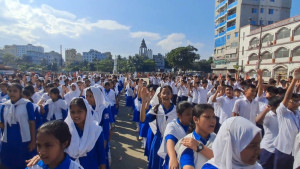 চাঁদপুরে সহস্রাধিক শিক্ষার্থীর পরিচ্ছন্নতার অঙ্গীকার