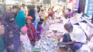সিরাজগঞ্জে শারদীয় দূর্গা পুজা উপলক্ষে মেলা শুরু