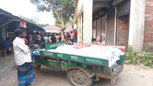 সিরাজগঞ্জে অবৈধভাবে সার মজুদ, ৪০ হাজার টাকা জরিমানা