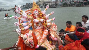 আজ বিজয়া দশমী- দেবী বিসর্জনে শেষ হচ্ছে শারদীয় দুর্গোৎসব