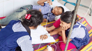 স্কুলের খাবার খেয়ে অসুস্থ ১২ শিশু, কারণ অনুসন্ধানে তদন্ত কমিটি