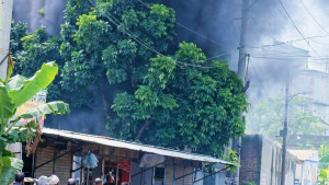 আধঘণ্টায় ঝুটের গুদামে আগুন নিয়ন্ত্রণে