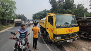 গোয়ালন্দে বালুবাহী ৬ ট্রাক উদ্ধার, ৫০ হাজার টাকা জরিমানা