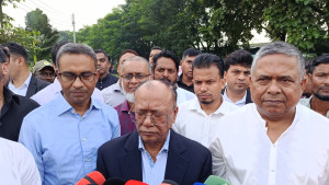 সাফারি পার্কে প্রাণী সংকট, অব্যবস্থাপনা দূর করার আশ্বাস মন্ত্রীর