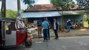 গুলি করে টাকা ছিনতাই, ১৮ ঘণ্টায়ও মামলা হয়নি