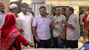 নাটোর হাসপাতালে চরম অব্যবস্থাপনায় ক্ষুব্ধ হুইপ দুলু